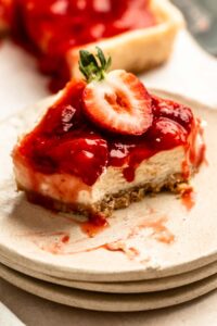 strawberry cream cheese bars